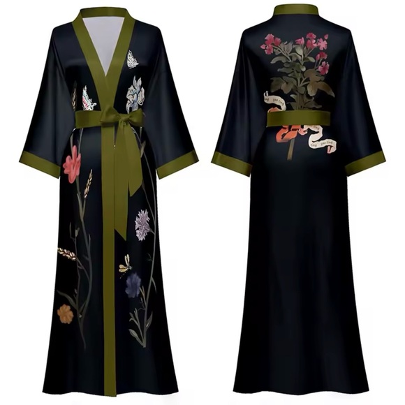 Other - Floral Black and Green Kimono Robe